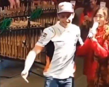 Viral Marc Marquez Joget Dangdut, Warganet: Akibatnya Jatuh saat Balapan Viral Marc Marquez Joget Dangdut, Warganet: Akibatnya Jatuh saat Balapan
