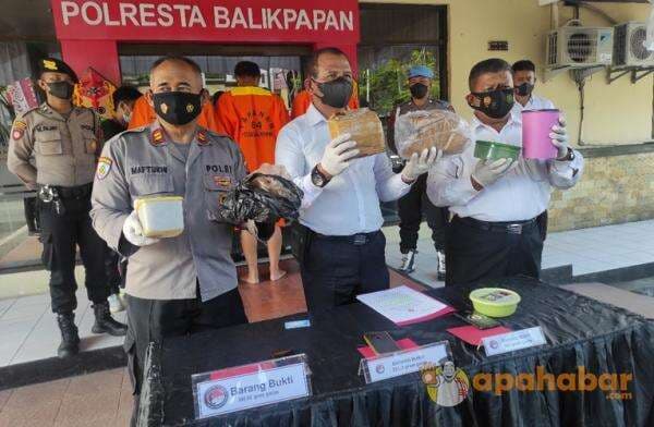 Satresnarkoba Balikpapan Ungkap 1,5 Kg Ganja Siap Edar, Bermula dari Lintingan Satresnarkoba Balikpapan Ungkap 1,5 Kg Ganja Siap Edar, Bermula dari Lintingan