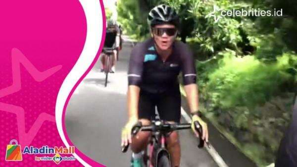 Sukses Kayuh Sepeda 500 KM, Ini Cara Istri Kaka Slank Berbagi Sukses Kayuh Sepeda 500 KM, Ini Cara Istri Kaka Slank Berbagi
