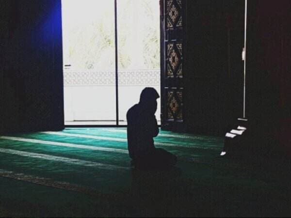 5 Ciri-Ciri Malam Lailatul Qadar Berdasarkan Al-Quran dan Hadis