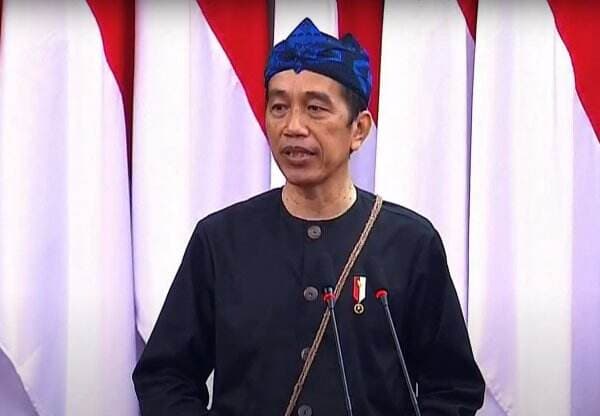 Refly Harun Soroti Ketua MK, Sebut Presiden Jokowi