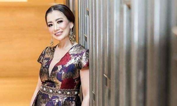 Duet Bareng Opick dalam Single Religi, Reza Artamevia Bersyukur Duet Bareng Opick dalam Single Religi, Reza Artamevia Bersyukur