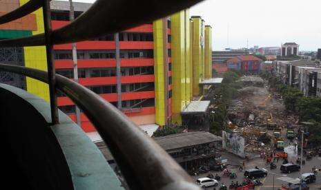 Pembongkaran TPS Pedagang Pasar Turi Surabaya Tuntas