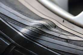 Ban Mobil Benjol, Bukan Hanya Tak Nyaman tapi Juga Berbahaya Ban Mobil Benjol, Bukan Hanya Tak Nyaman tapi Juga Berbahaya