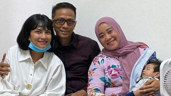 Puput Beri Bocoran Soal Uang Asuransi Vanessa Angel yang Kini Gak Tahu Dimana: Aku Gak Dapat Sepeserpun! Puput Beri Bocoran Soal Uang Asuransi Vanessa Angel yang Kini Gak Tahu Dimana: Aku Gak Dapat Sepeserpun!