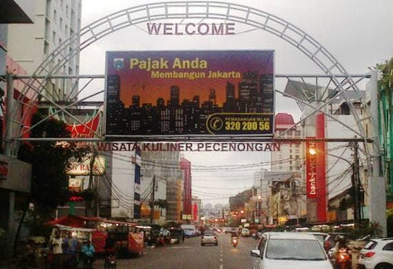 Napak Tilas Pecenongan yang Kini Jadi Gudang Kuliner Jakarta di Malam Hari Napak Tilas Pecenongan yang Kini Jadi Gudang Kuliner Jakarta di Malam Hari