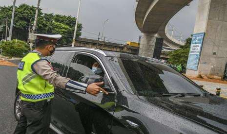 Polres Bogor Tangkap Polisi Gadungan Pakai Pelat Palsu
