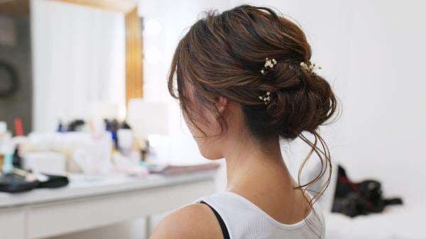 Ingin Terlihat Anggun Saat Ke Pesta? Ini 8 Model Sanggul Modern Yang Cantik Ingin Terlihat Anggun Saat Ke Pesta? Ini 8 Model Sanggul Modern Yang Cantik