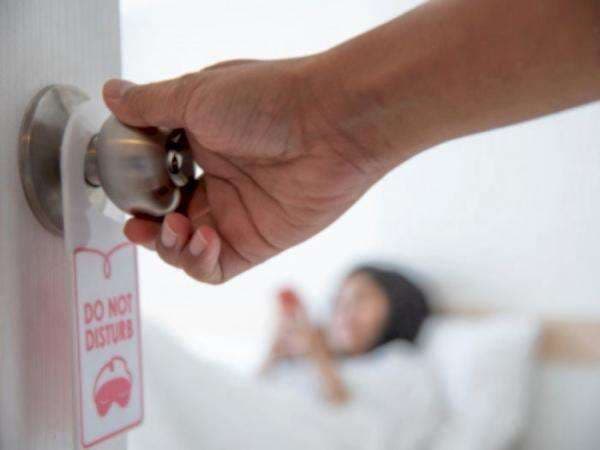 Modus Open BO 9 ABG di Cengkareng Ternyata Gunakan MiChat Modus Open BO 9 ABG di Cengkareng Ternyata Gunakan MiChat