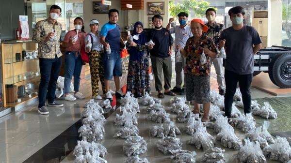 Mantap! Pemilik Jembatan Perahu di Karawang Beli Mobil Pajero Cash Pakai Koin Rp500 Mantap! Pemilik Jembatan Perahu di Karawang Beli Mobil Pajero Cash Pakai Koin Rp500