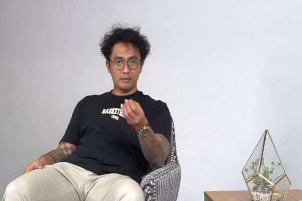 Uus Singgung soal Kasus Marshel Widianto, Netizen: Hati-Hati Bang Ada Tukang Bakso Bawa HT Uus Singgung soal Kasus Marshel Widianto, Netizen: Hati-Hati Bang Ada Tukang Bakso Bawa HT