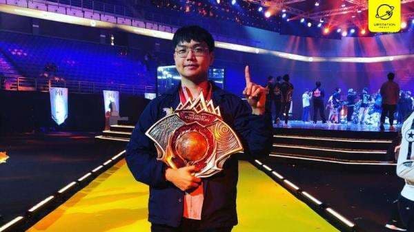 Oura Ungkapkan EVOS Zeys adalah Pelatih Terbaik Versinya Oura Ungkapkan EVOS Zeys adalah Pelatih Terbaik Versinya