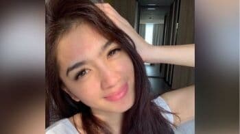 Angel Karamoy Selfie Cuma Pakai Kaos Oblong, Pamer Wajah Tanpa Makeup Bikin Klepek-Klepek! Angel Karamoy Selfie Cuma Pakai Kaos Oblong, Pamer Wajah Tanpa Makeup Bikin Klepek-Klepek!