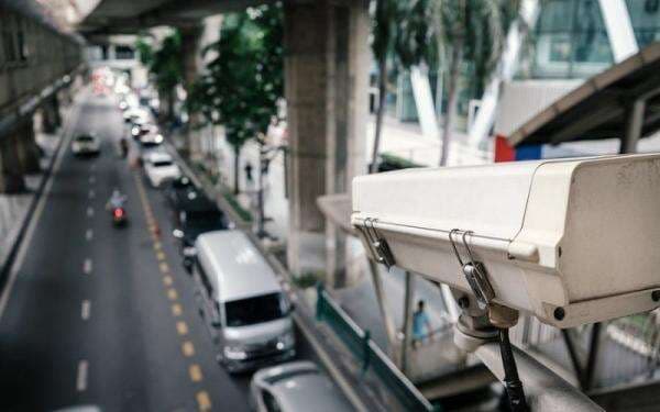 Terekam CCTV, Aksi Maling Motor Berjaket Ojol di Sunter Jaya Viral di Medsos Terekam CCTV, Aksi Maling Motor Berjaket Ojol di Sunter Jaya Viral di Medsos