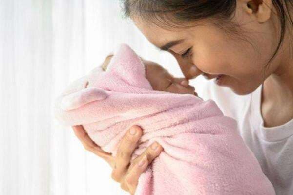 7 Arti Mimpi Menggendong Bayi Menurut Primbon Jawa 7 Arti Mimpi Menggendong Bayi Menurut Primbon Jawa