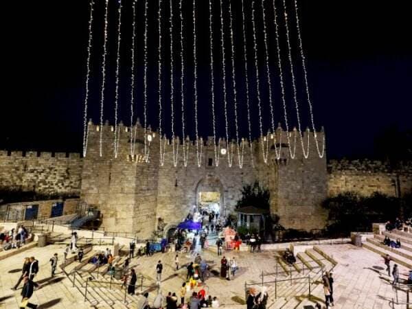 Menengok Suasana Ramadhan Muslim Palestina di Yerusalem, Meriah dan Penuh Cahaya