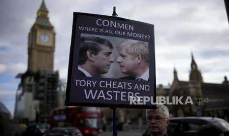 Oposisi Desak Boris Johnson dan Rishi Sunak Mundur