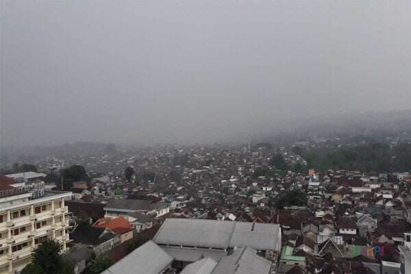 Prakiraan Cuaca Hari ini Potensi Hujan, Kabupaten Malang Waspada