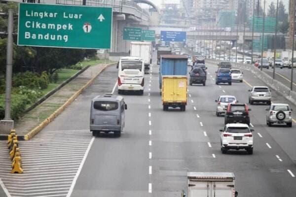 Gage di Tol Jakarta-Cikampek, Pelat Mobil Tak Sesuai Dikeluarkan