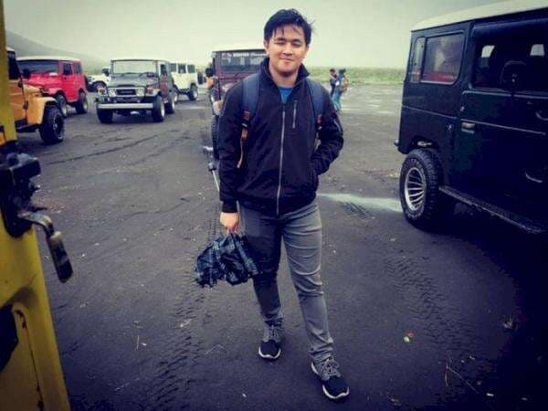 Potret Bagus Prasetya Lazuardi, Mahasiswa Kedokteran UB, Pernah Berwisata ke Bromo Potret Bagus Prasetya Lazuardi, Mahasiswa Kedokteran UB, Pernah Berwisata ke Bromo