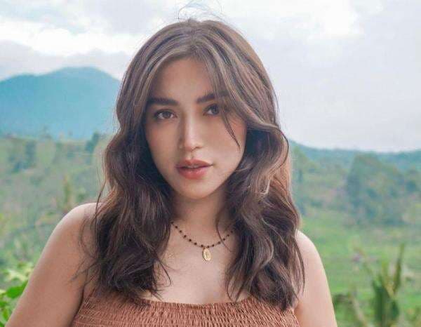 Jessica Iskandar Unggah Foto Masa Lalu Bareng Olga Syahputra, Netizen: Kangen Ya Kak Jessica Iskandar Unggah Foto Masa Lalu Bareng Olga Syahputra, Netizen: Kangen Ya Kak