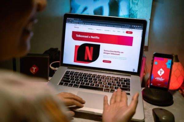 Telkomsel dan IndiHome Kenalkan Paket Bundling Netflix, Harga Mulai Rp62 Ribu Telkomsel dan IndiHome Kenalkan Paket Bundling Netflix, Harga Mulai Rp62 Ribu