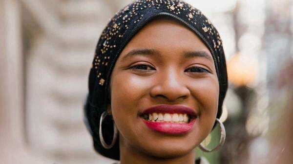 7 Cara Pakai Pashmina yang Kekinian 7 Cara Pakai Pashmina yang Kekinian