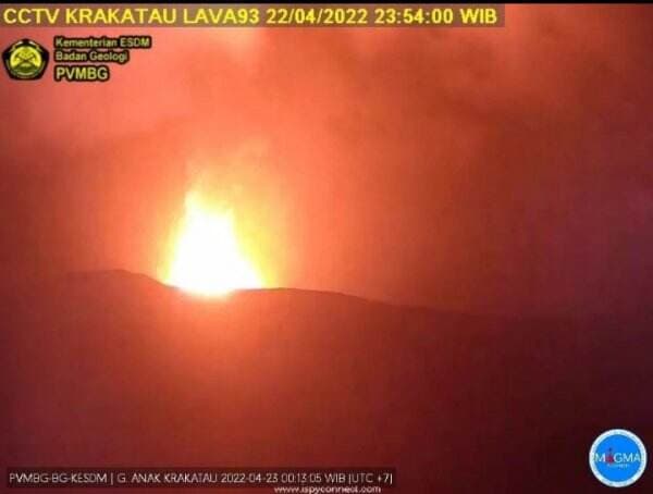 Gunung Anak Krakatau Erupsi Terjadi 8 Kali Letusan
