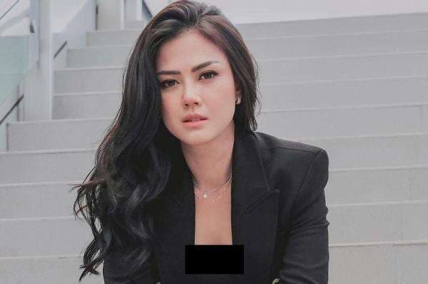 Nita Gunawan Pamer Foto Masa Kecil, <i>Netizen:</i> Cantik Tanpa Oplas Nita Gunawan Pamer Foto Masa Kecil, <i>Netizen:</i> Cantik Tanpa Oplas