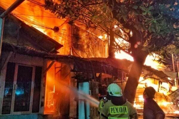 400 Bangunan Ludes Terbakar di Pasar Gembrong, Kerugian Capai Rp 1,5 M