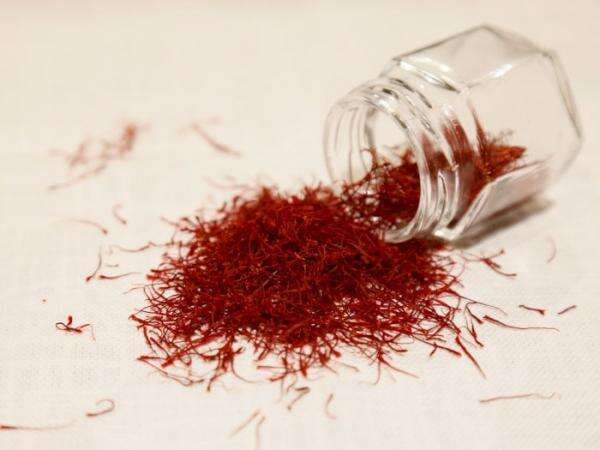 13 Manfaat Saffron untuk Kesehatan, Kesuburan, dan Kecantikan 13 Manfaat Saffron untuk Kesehatan, Kesuburan, dan Kecantikan