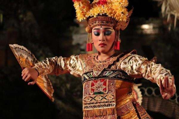 Properti Tari Pendet dan Alat Musik Lengkapnya Properti Tari Pendet dan Alat Musik Lengkapnya