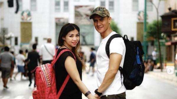 Curhat Istri Choky Sitohang, Pindah Agama ke Kristen Lantaran Jenuh dengan Pekerjaan Curhat Istri Choky Sitohang, Pindah Agama ke Kristen Lantaran Jenuh dengan Pekerjaan