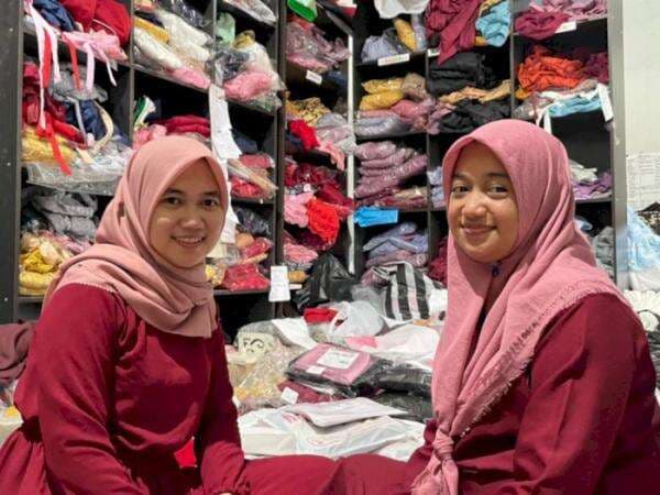 Saat Pandemi Covid-19, Adik Kakak Ini Jualan Baju Anak Omzetnya Rp300 Juta Sebulan Saat Pandemi Covid-19, Adik Kakak Ini Jualan Baju Anak Omzetnya Rp300 Juta Sebulan