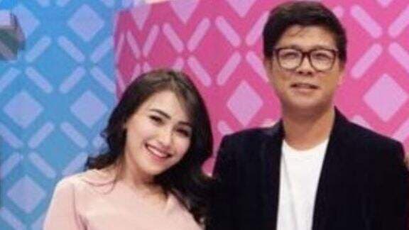 Sempat Dikecam Lantaran Diduga Menendang Andika Kangen Band, Ayu Ting Ting Buat Pernyataan Mengejutkan: Ayu Mau sama Lu! Sempat Dikecam Lantaran Diduga Menendang Andika Kangen Band, Ayu Ting Ting Buat Pernyataan Mengejutkan: Ayu Mau sama Lu!