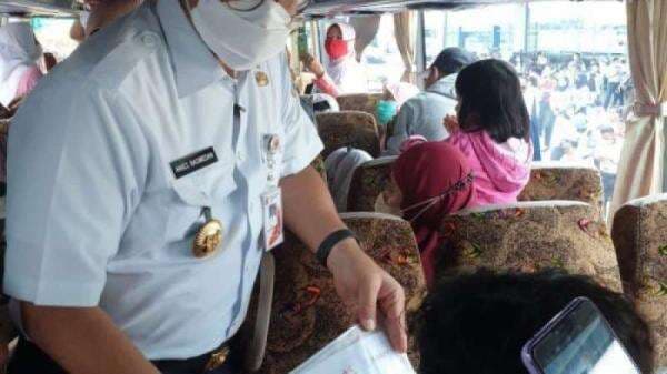 Jubir PSI Tuding Anies Baswedan Bagi Baju Kaos Anies Presiden, Relawan: Ngarang! Jubir PSI Tuding Anies Baswedan Bagi Baju Kaos Anies Presiden, Relawan: Ngarang!