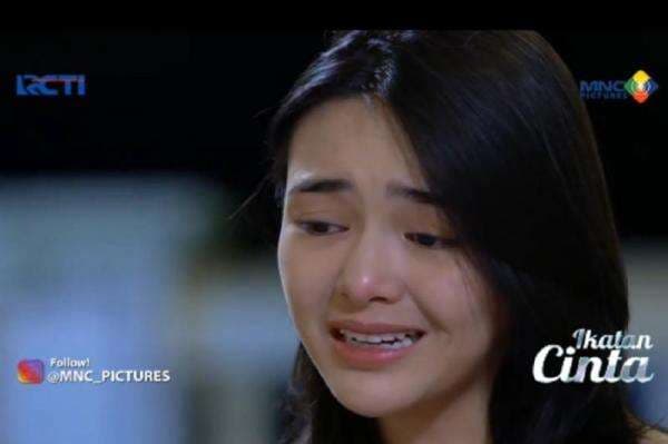 Ikatan Cinta 29 April 2022: Andin Coba Hubungi Aldebaran, Tak Kuat Rayakan Anniversary Pernikahan Sendiri Ikatan Cinta 29 April 2022: Andin Coba Hubungi Aldebaran, Tak Kuat Rayakan Anniversary Pernikahan Sendiri