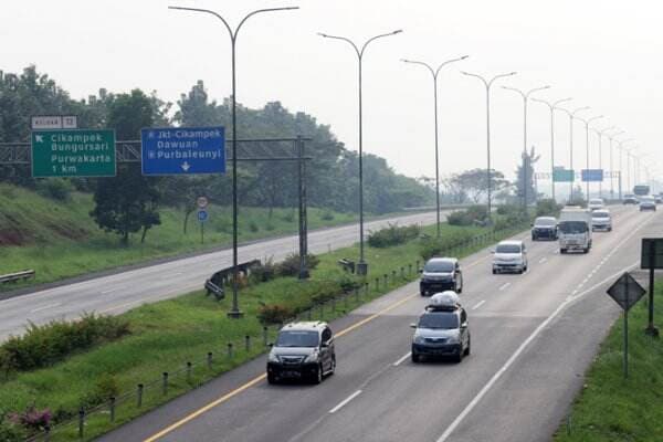 Tol Cikampek Lengang, Kendaraan Mengarah ke Trans Jawa Turun 6 Persen