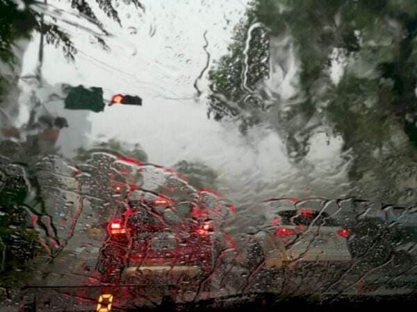 Hati-hati! Hujan Lebat Intai Sebagian Wilayah Indonesia Hari Ini