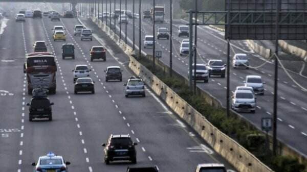 Rekor! Jasa Marga Catat 1,7 Juta Kendaraan Tinggalkan Jakarta Sampai H-1 Lebaran