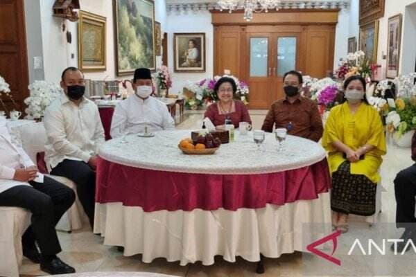 Bertemu Megawati, Prabowo Bakal Duet dengan Puan Maharani?