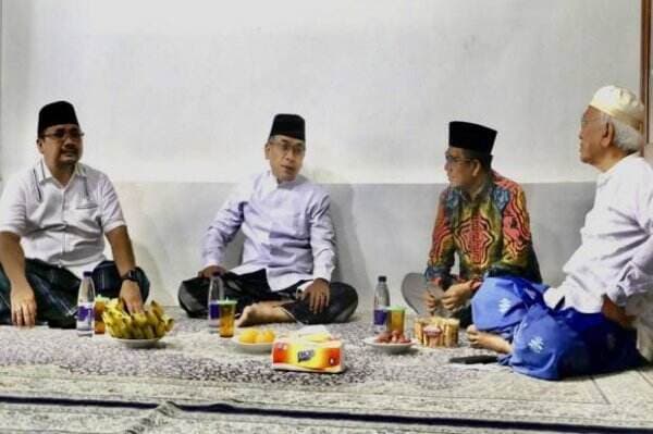 Didampingi Gus Yahya dan Gus Yaqut, Mahfud MD Bersilaturahmi dengan Gus Mus di Rembang