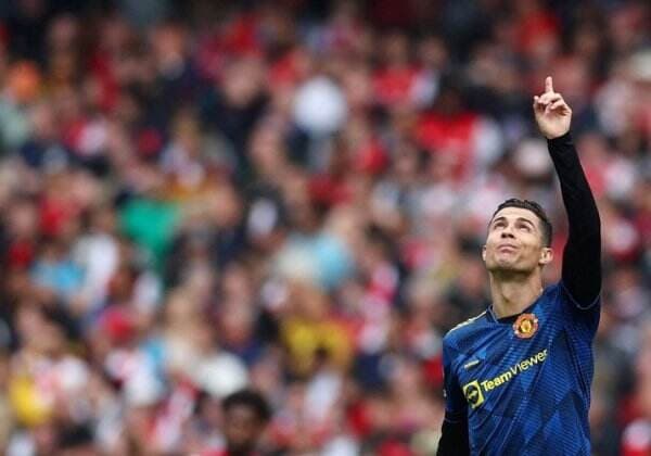Kabar Baik! Cristiano Ronaldo Beri Kode Bertahan di Man United