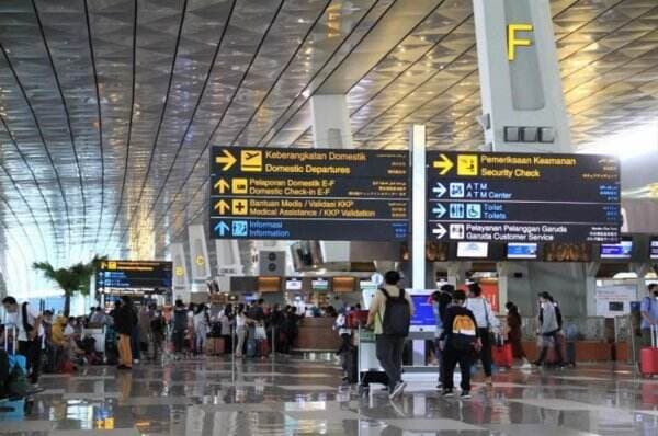 Mudik Lebaran Hidup Lagi Setelah 2 Tahun Sepi, Petugas Bandara Bangga, Penumpang Pesawat Happy