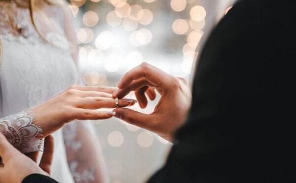 Benarkah Ada Anjuran Menikah Bulan Syawal?