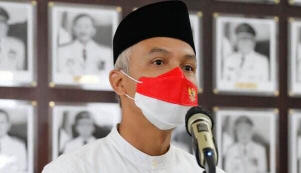 Ganjar Bersikap Tegak Saat Lagu Indonesia Raya Diputar, Puji Sri Sultan Hamengkubuwono X