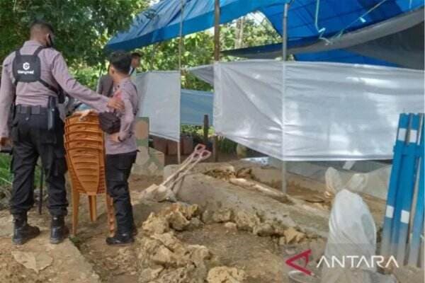 Makam Amis, Warga Muna Meninggal di Kantor Polisi Dibongkar