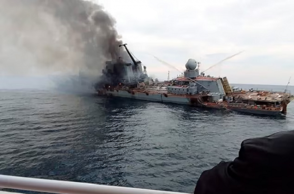 Lagi! Ukraina Hancurkan Kapal Pendarat Rusia