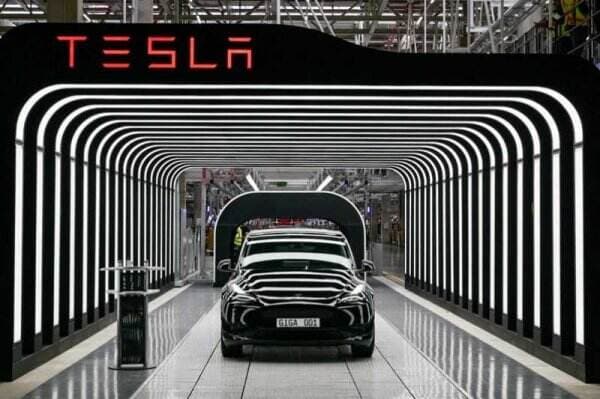 Mengagetkan Teknologi Canggih Tesla Dicuri Oleh Mantan Insinyurnya, Begini Kronologinya