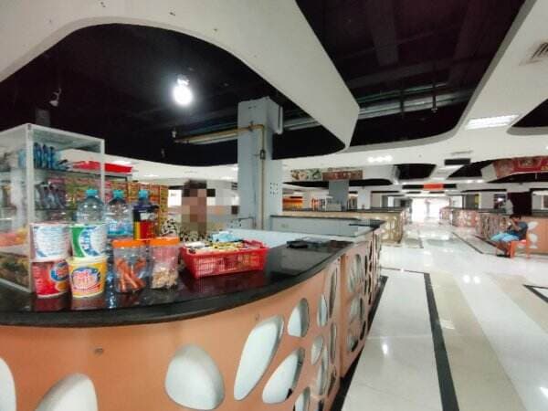 Stand Foodcourt Pasar Turi Baru Surabaya Masih Kosong